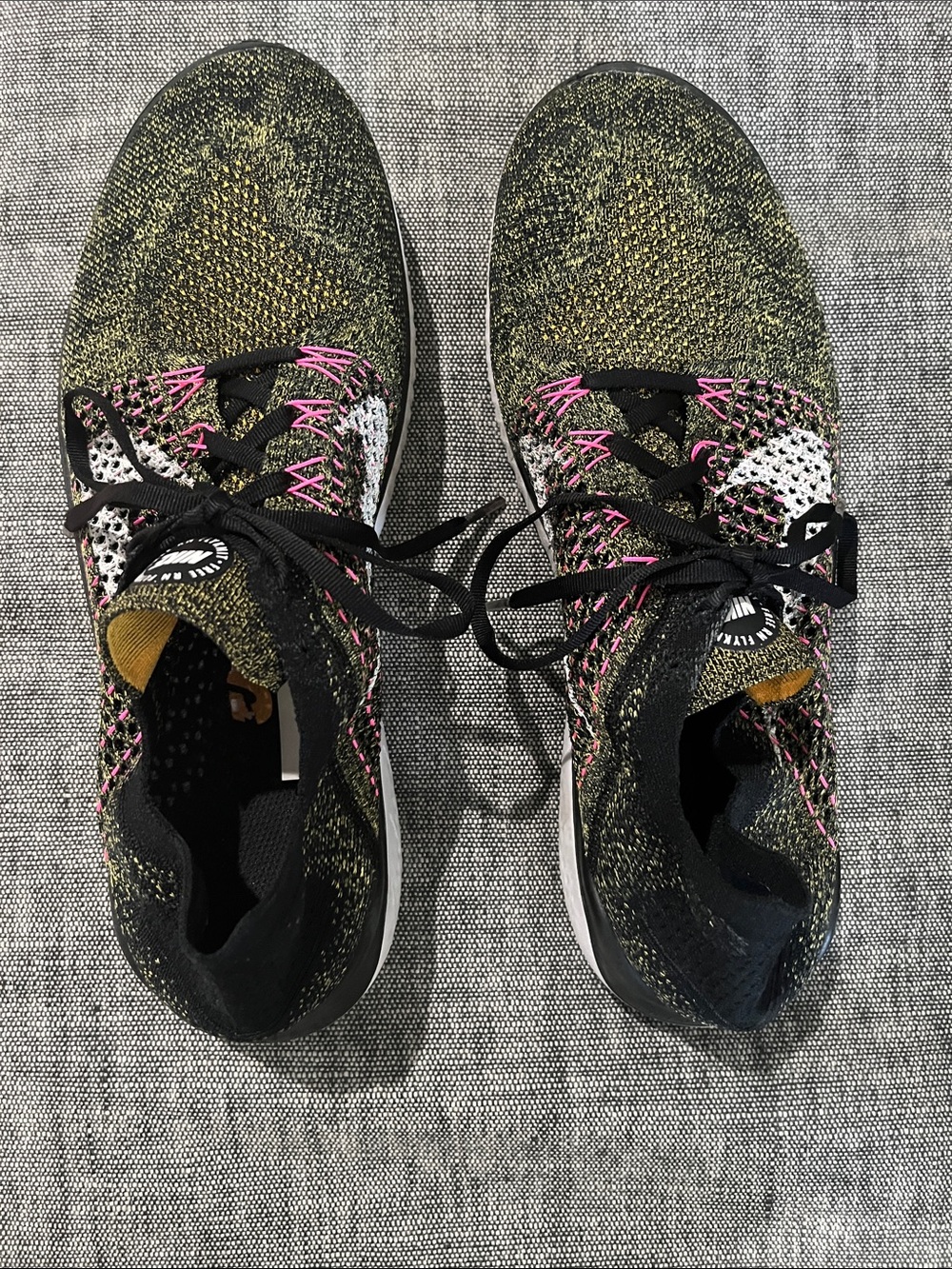 NIKE Men’s Free RN Fly Knit Black/Yellow Sneakers Size 13